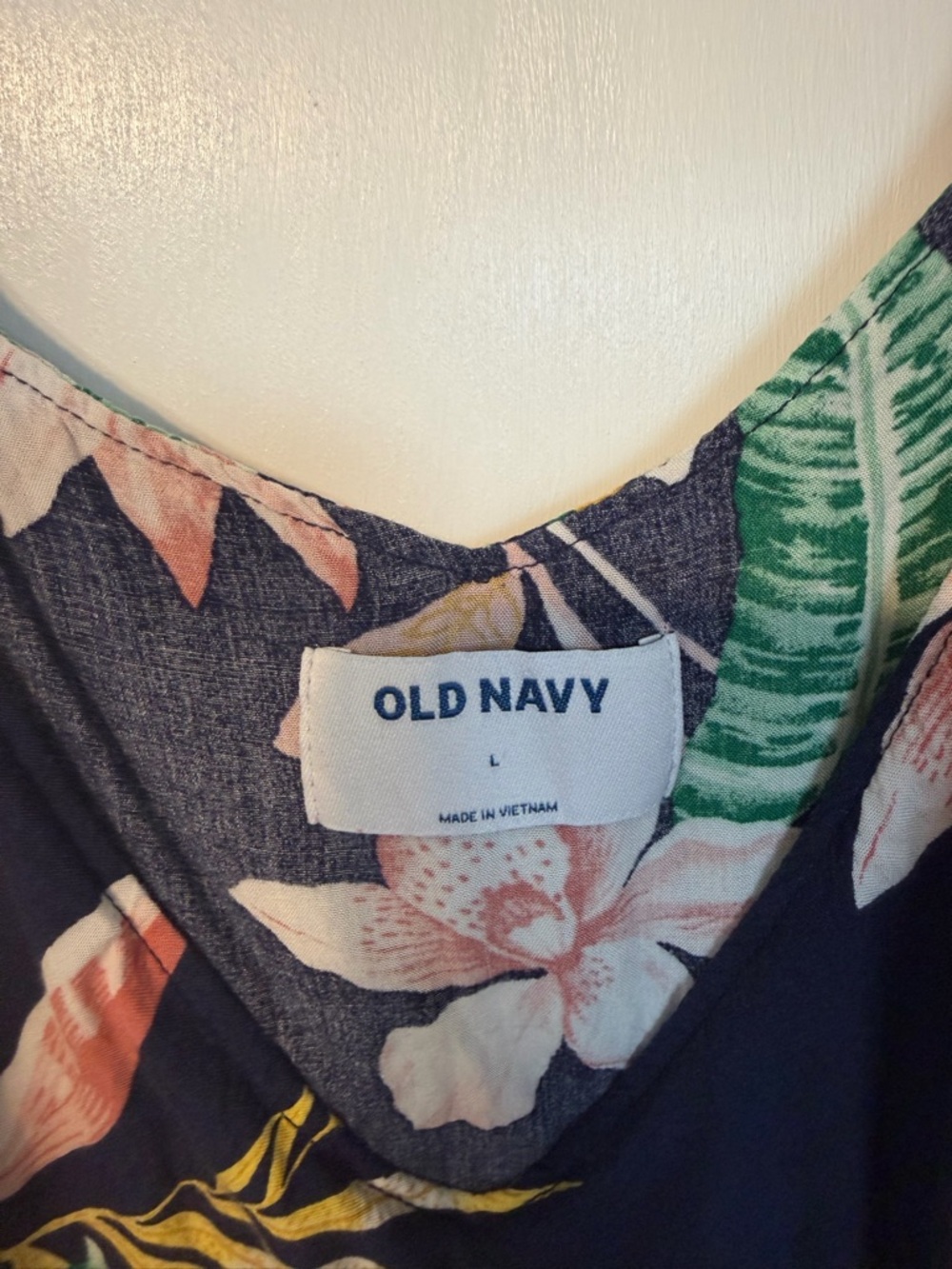 Old Navy Navy Tropical Floral Ruffle-Strap Cami - Picture 3 of 4